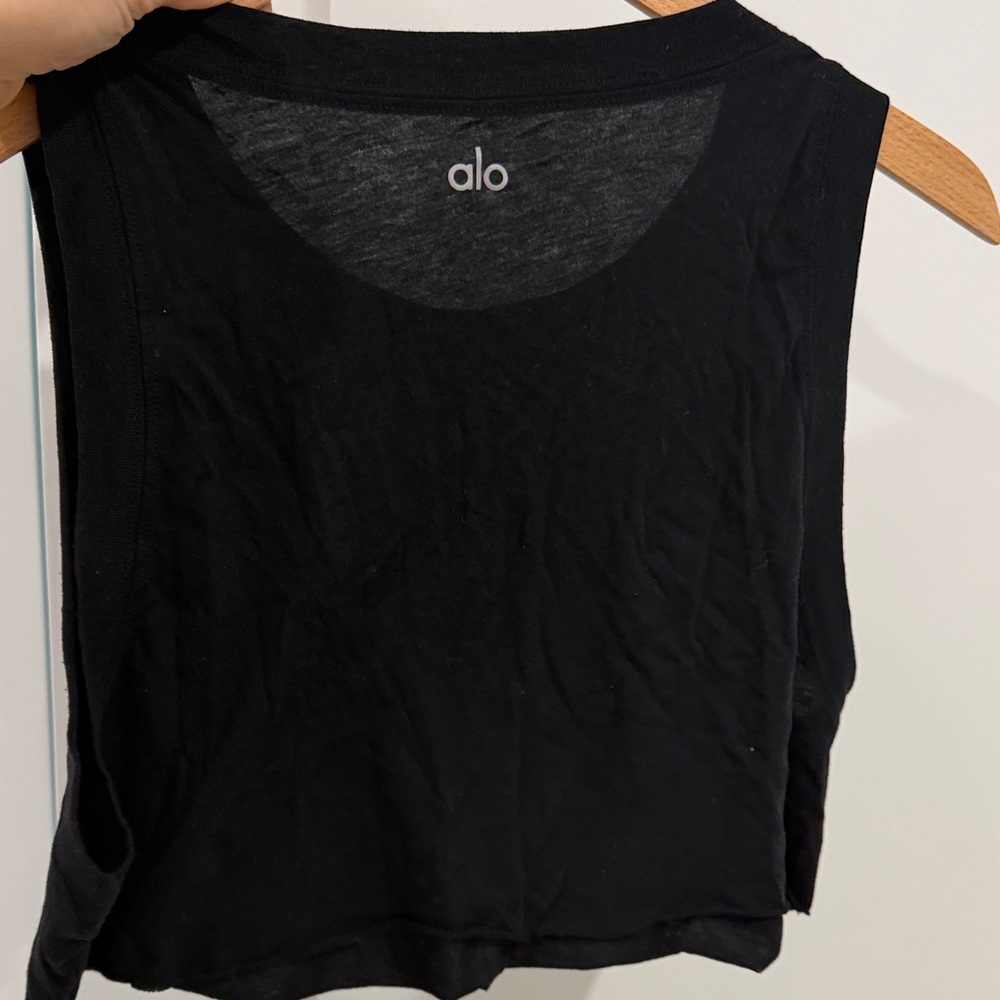 ALO Yoga Black Crop Top - Picture 3 of 4